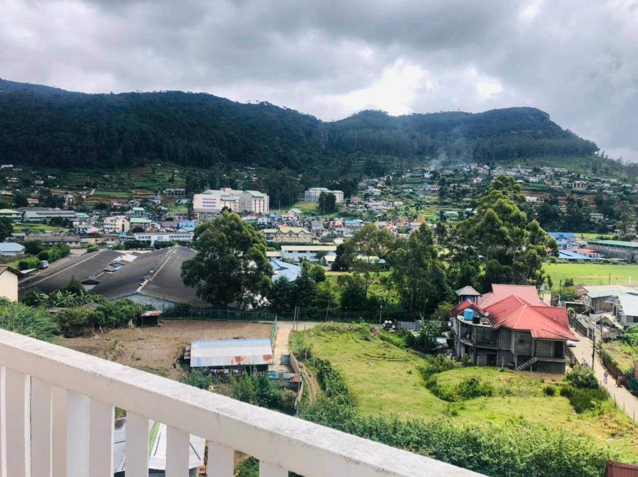 Hikers Inn Nuwara Eliya Exteriör bild